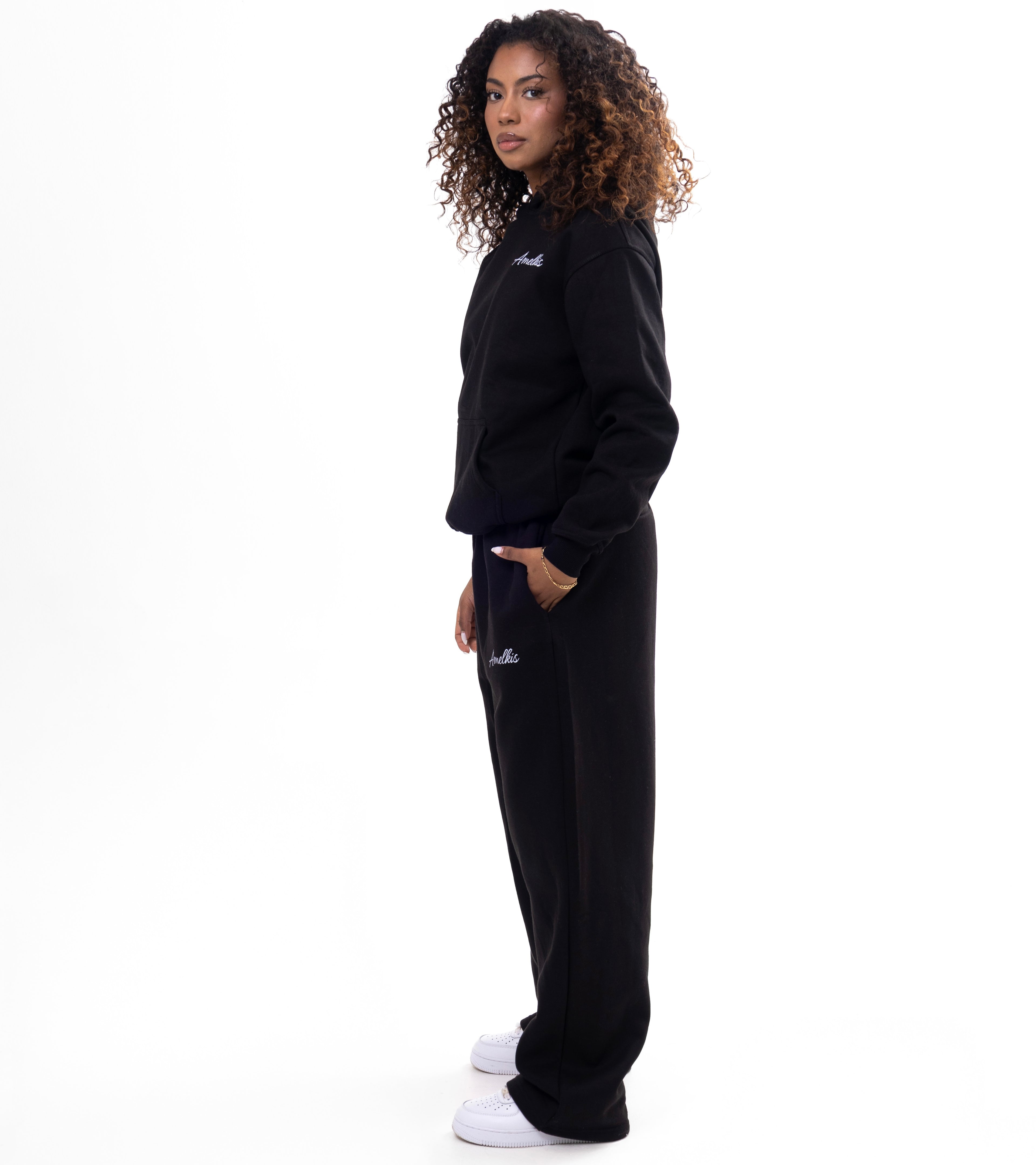 Amelkis basic hoodie  in black